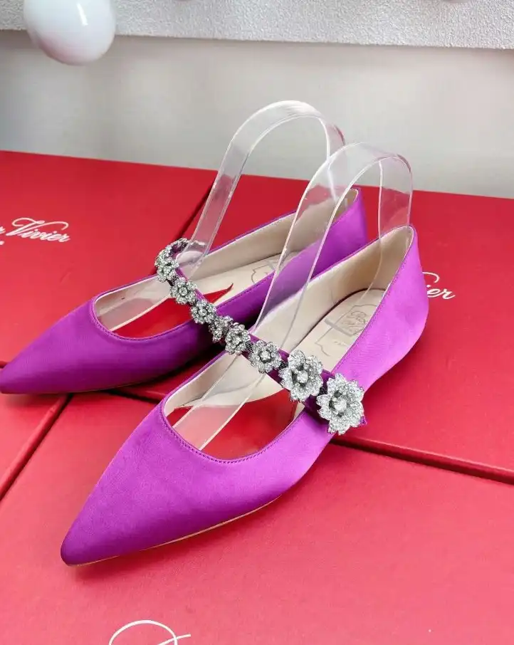 hype Roger Vivier flat shoes