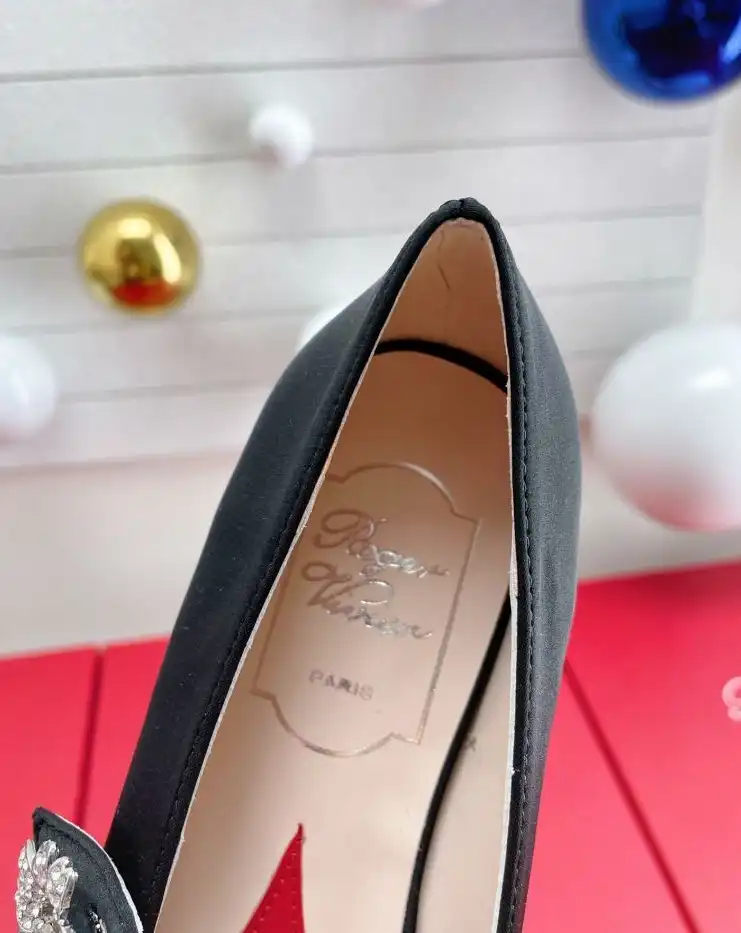 hype Roger Vivier flat shoes