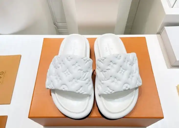 hype LV Slippers