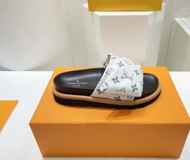 hype LV Slippers