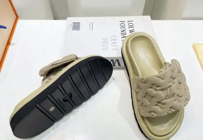 hype LV Slippers