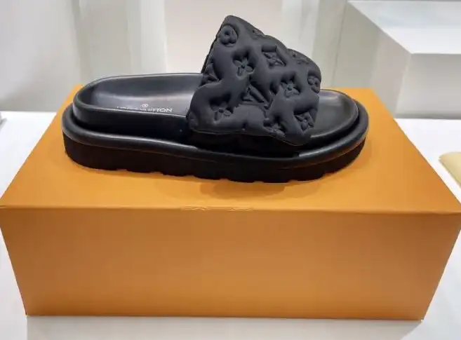 hype LV Slippers