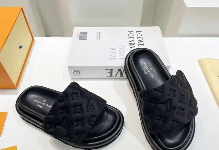 hype LV Slippers