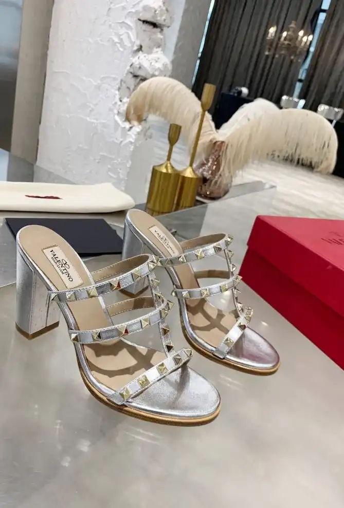 hype Valentino High Heels