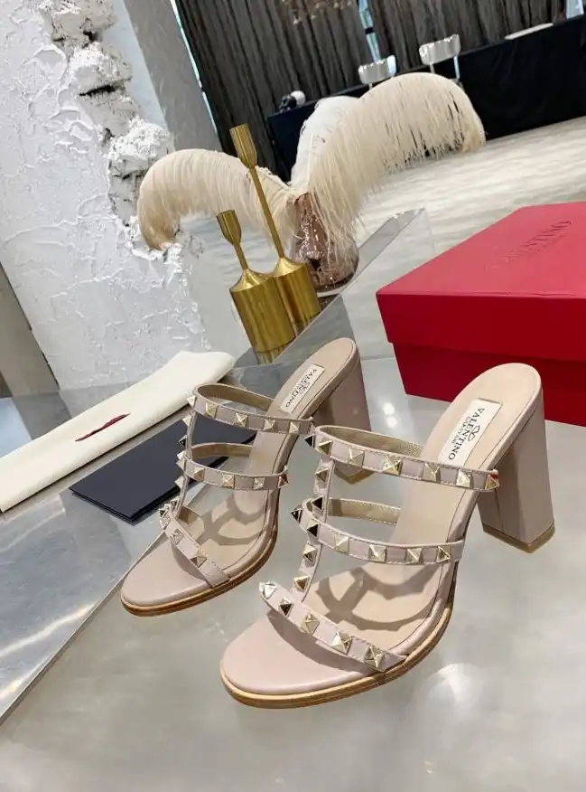 hype Valentino High Heels