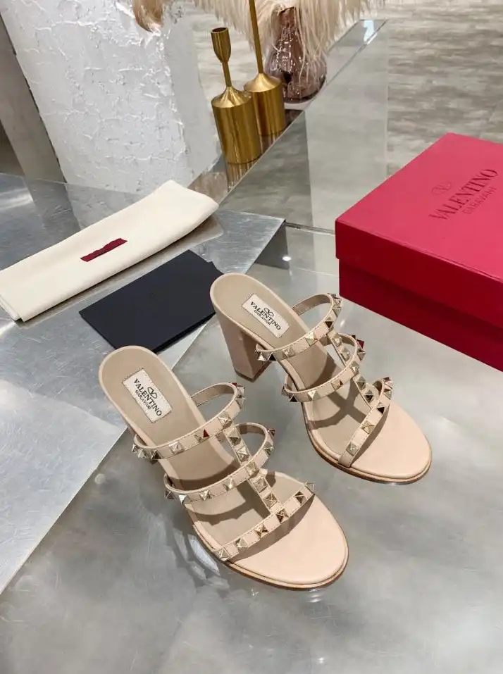 hype Valentino High Heels