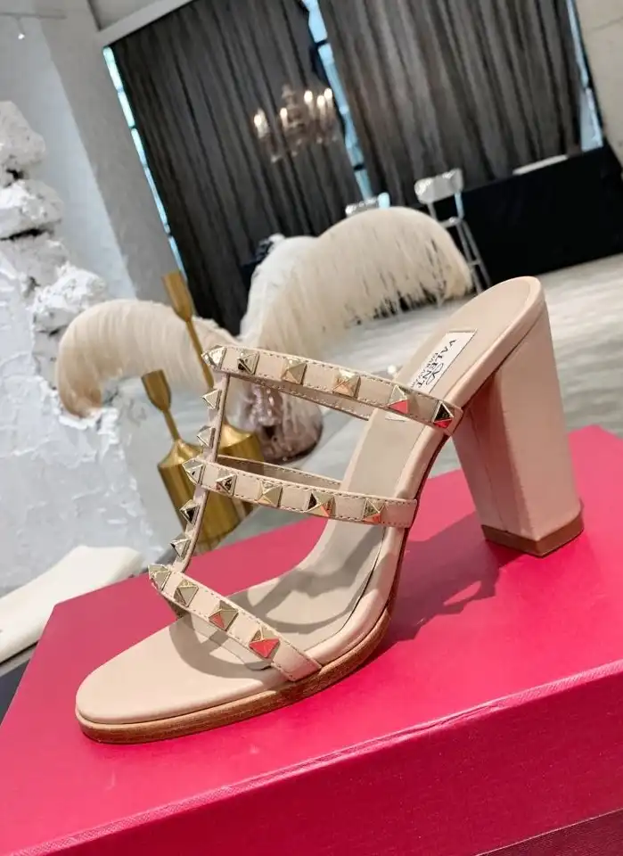 hype Valentino High Heels