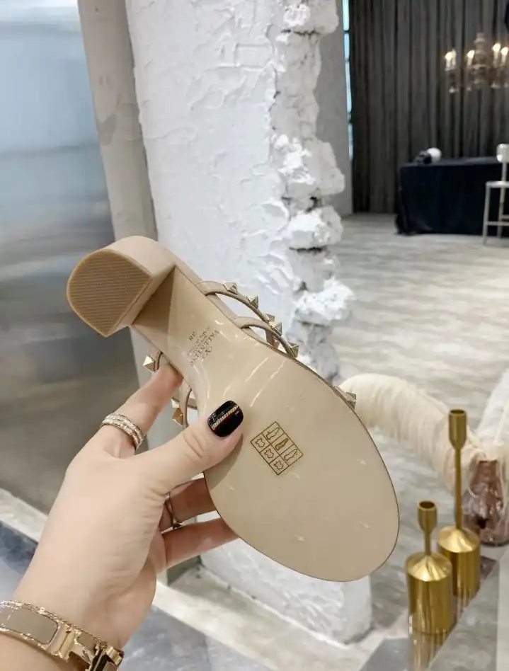 hype Valentino High Heels