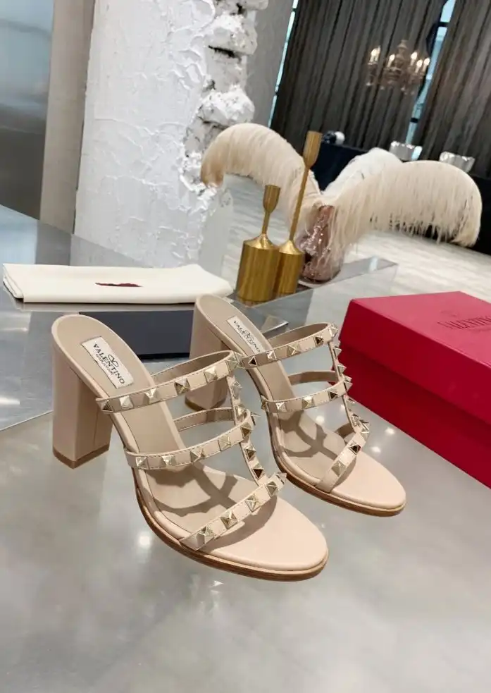 hype Valentino High Heels