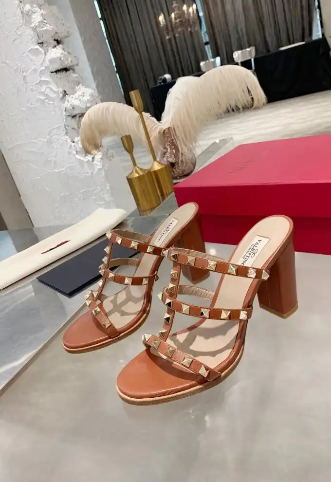 hype Valentino High Heels