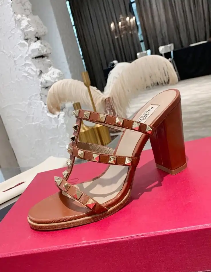 hype Valentino High Heels