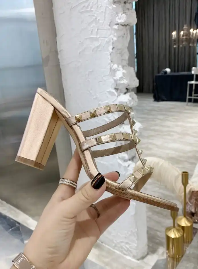 hype Valentino High Heels