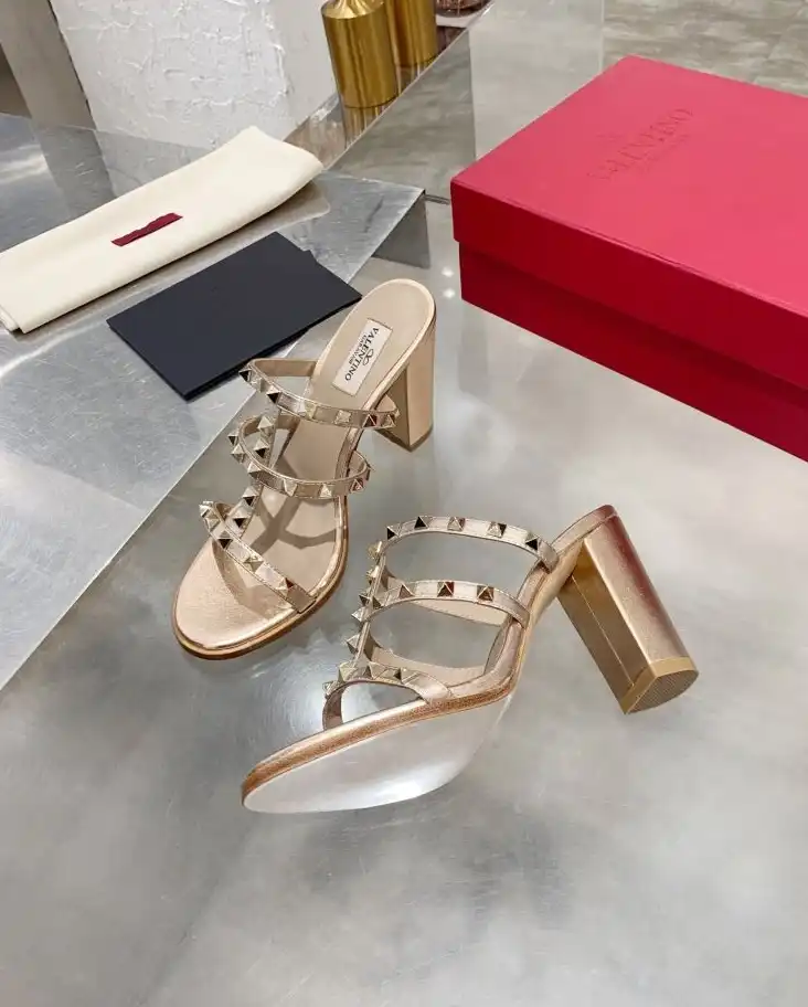 hype Valentino High Heels