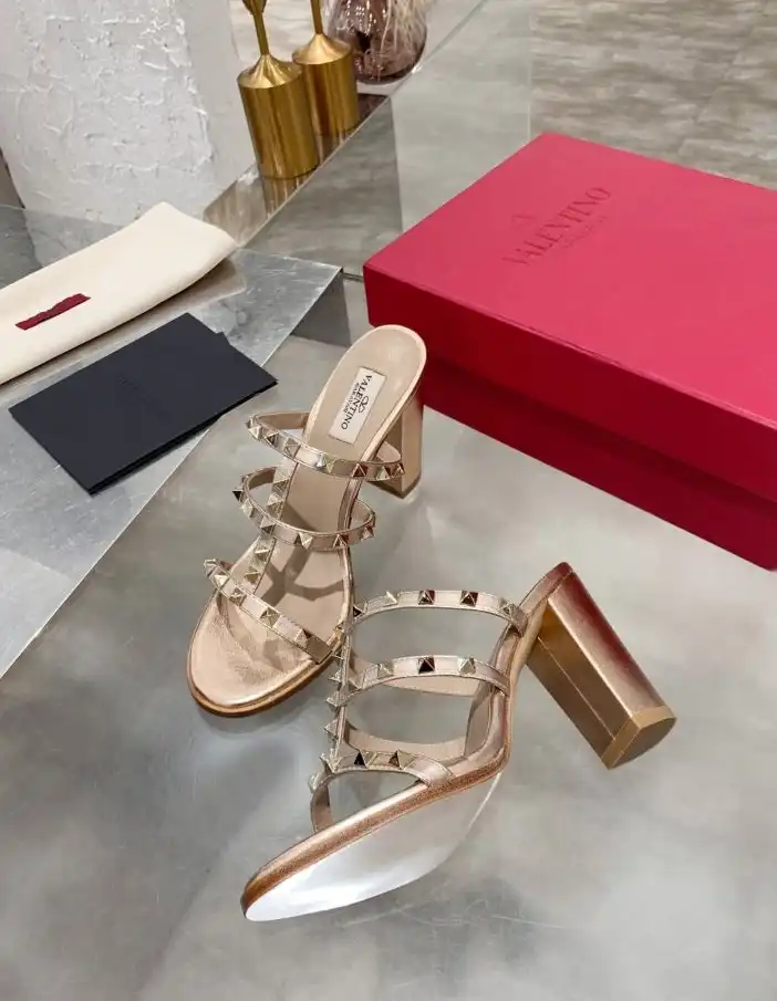 hype Valentino High Heels