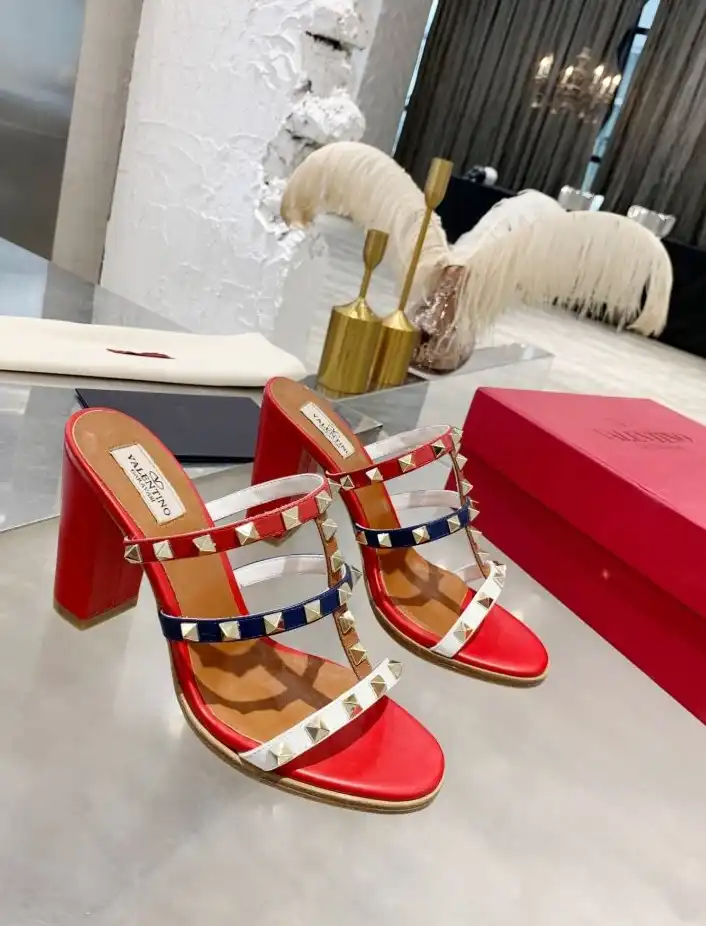 hype Valentino High Heels