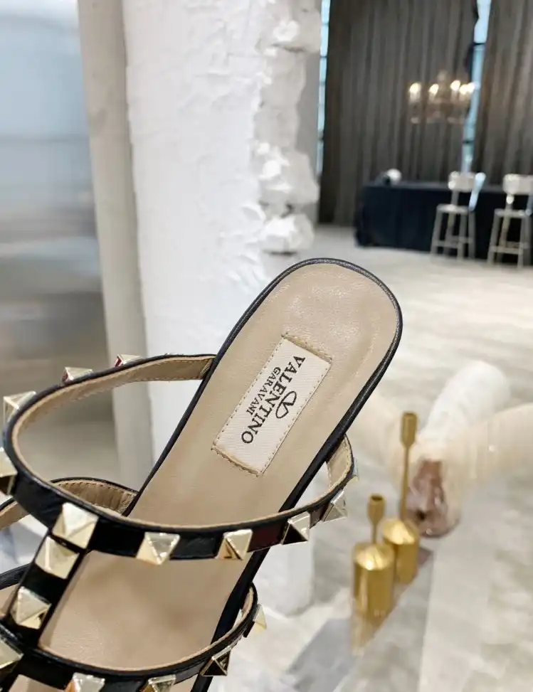 hype Valentino High Heels