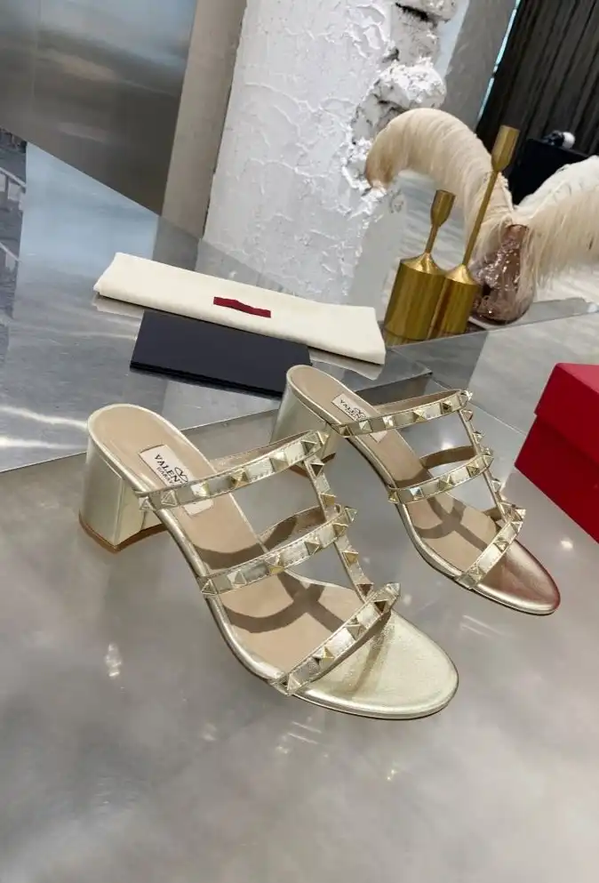 hype Valentino High Heels