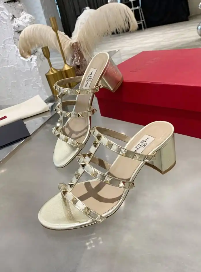 hype Valentino High Heels