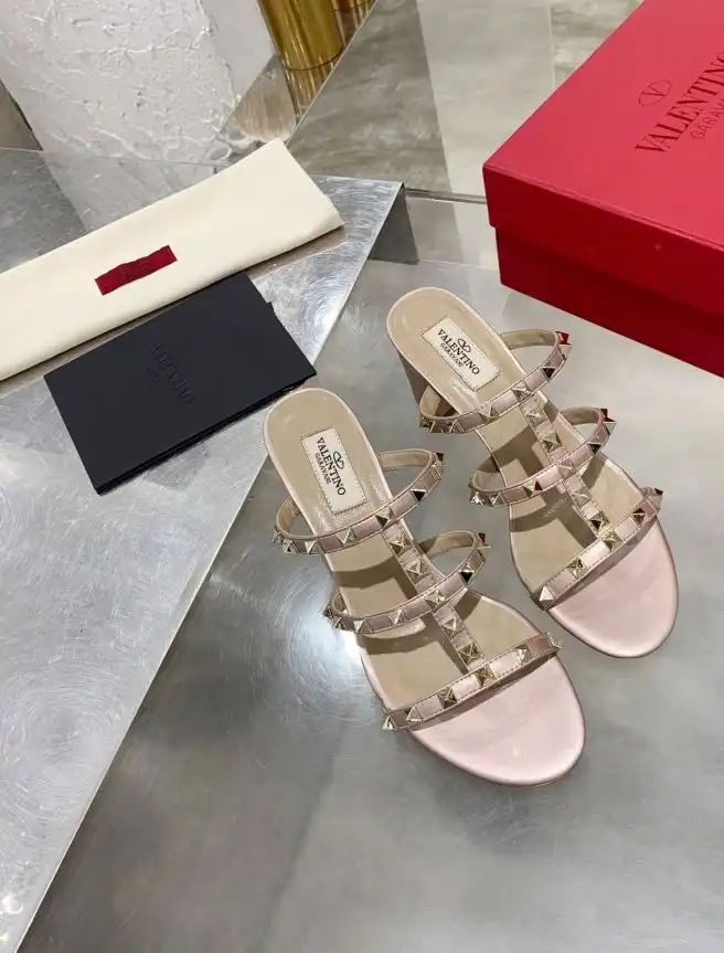 hype Valentino High Heels