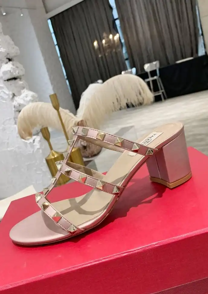 hype Valentino High Heels