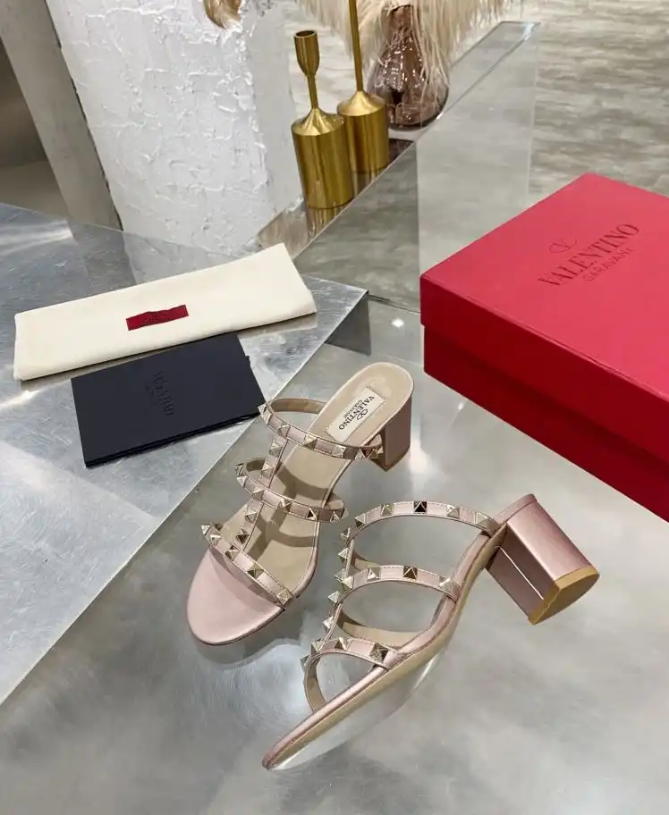 hype Valentino High Heels