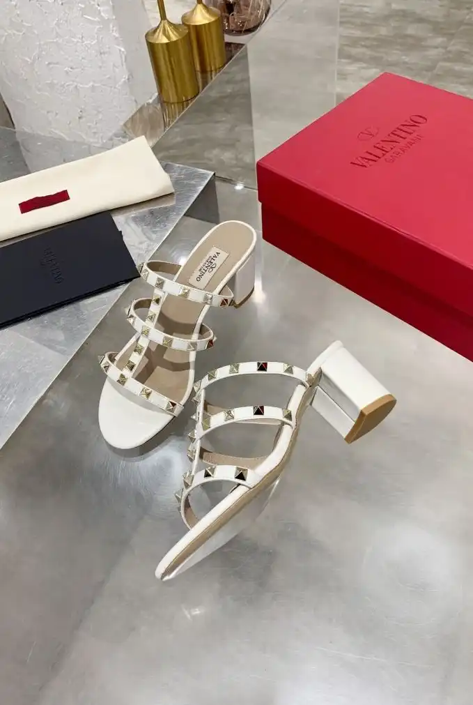 hype Valentino High Heels