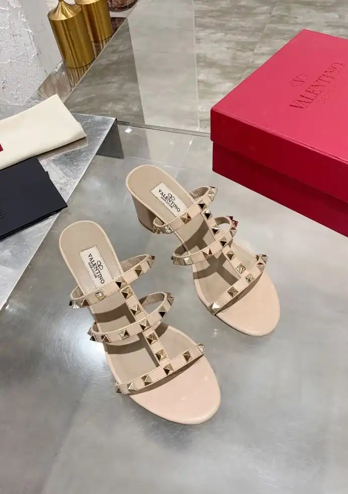 hype Valentino High Heels