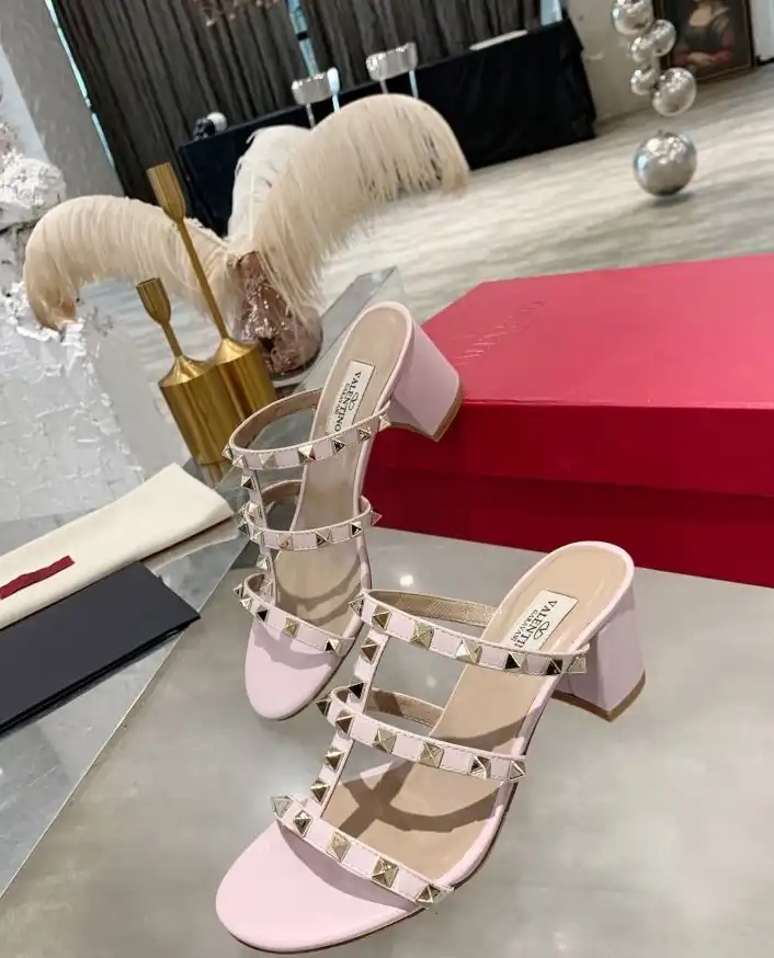 hype Valentino High Heels