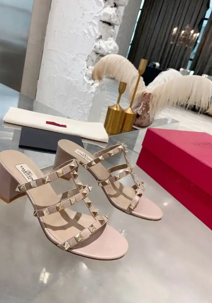 hype Valentino High Heels