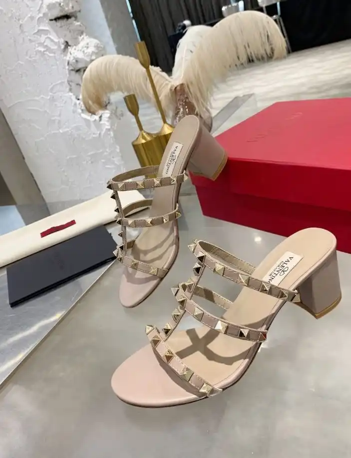 hype Valentino High Heels