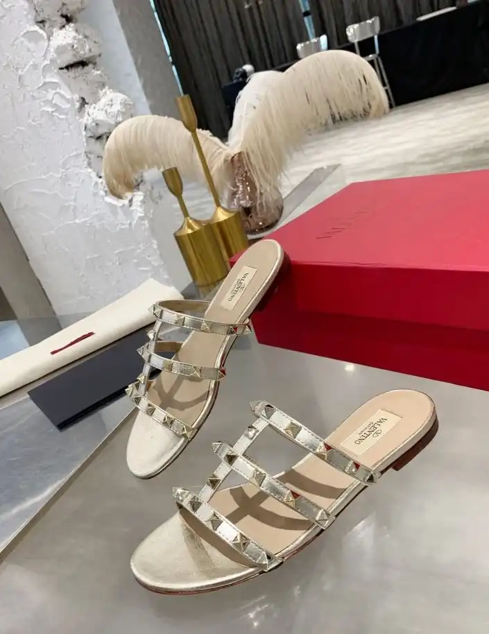 hype Valentino High Heels