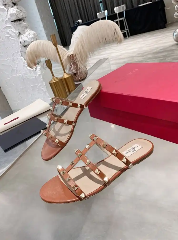 hype Valentino High Heels