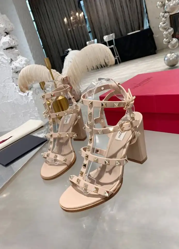 hype Valentino High Heels