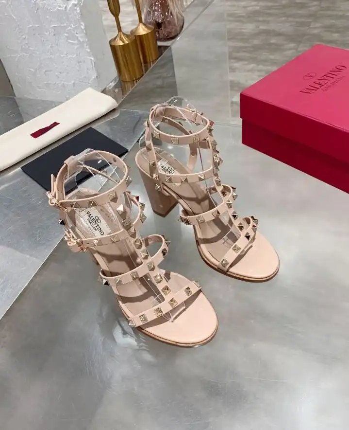 hype Valentino High Heels