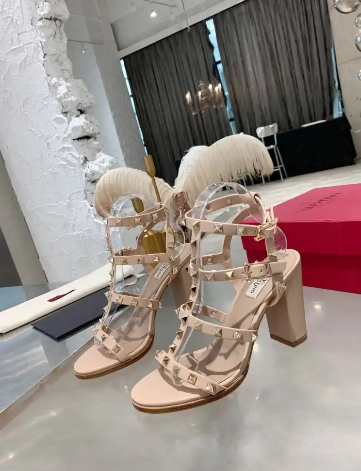 hype Valentino High Heels