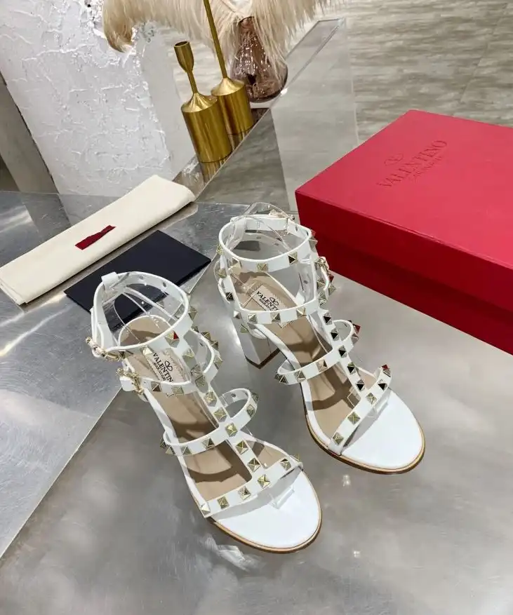 hype Valentino High Heels