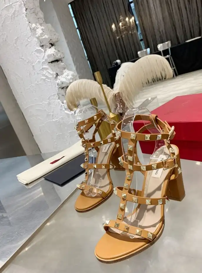 hype Valentino High Heels