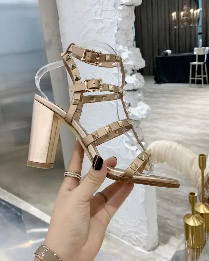 hype Valentino High Heels