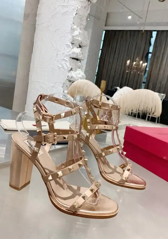 hype Valentino High Heels