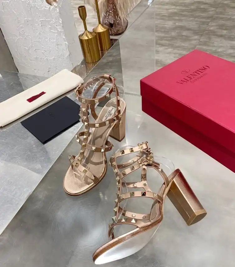 hype Valentino High Heels