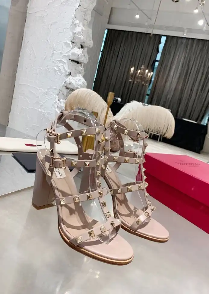 hype Valentino High Heels