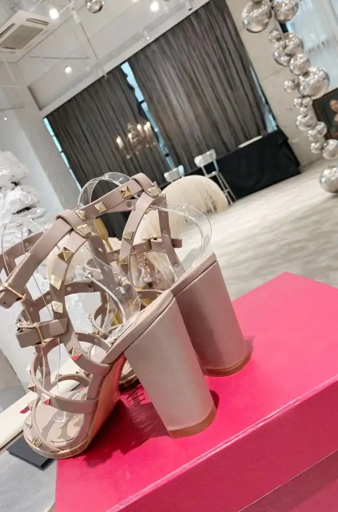 hype Valentino High Heels