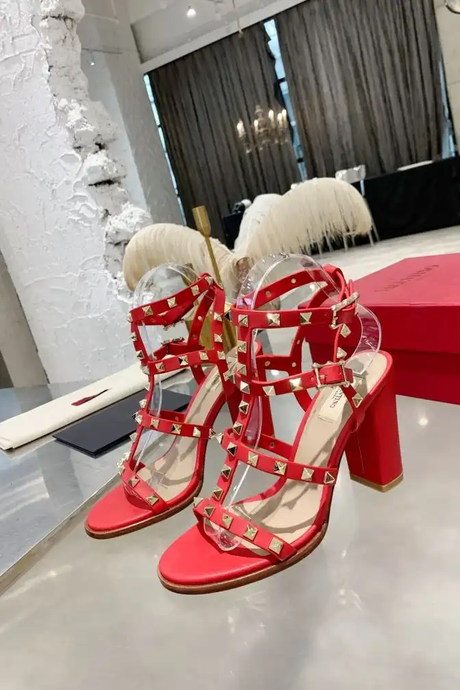 hype Valentino High Heels