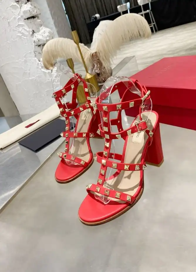 hype Valentino High Heels