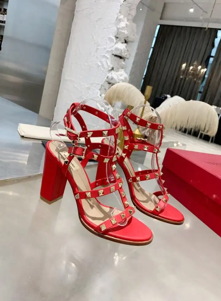 hype Valentino High Heels