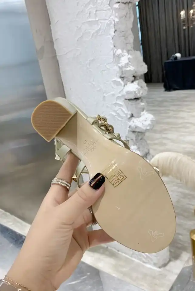 hype Valentino High Heels