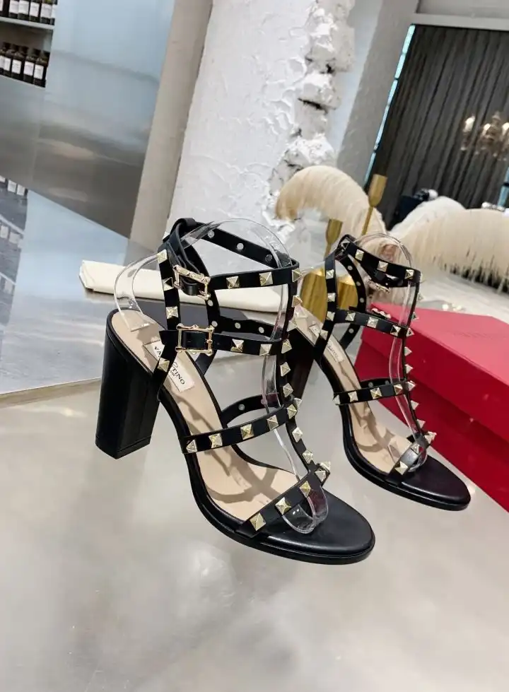 hype Valentino High Heels