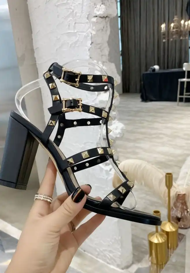 hype Valentino High Heels