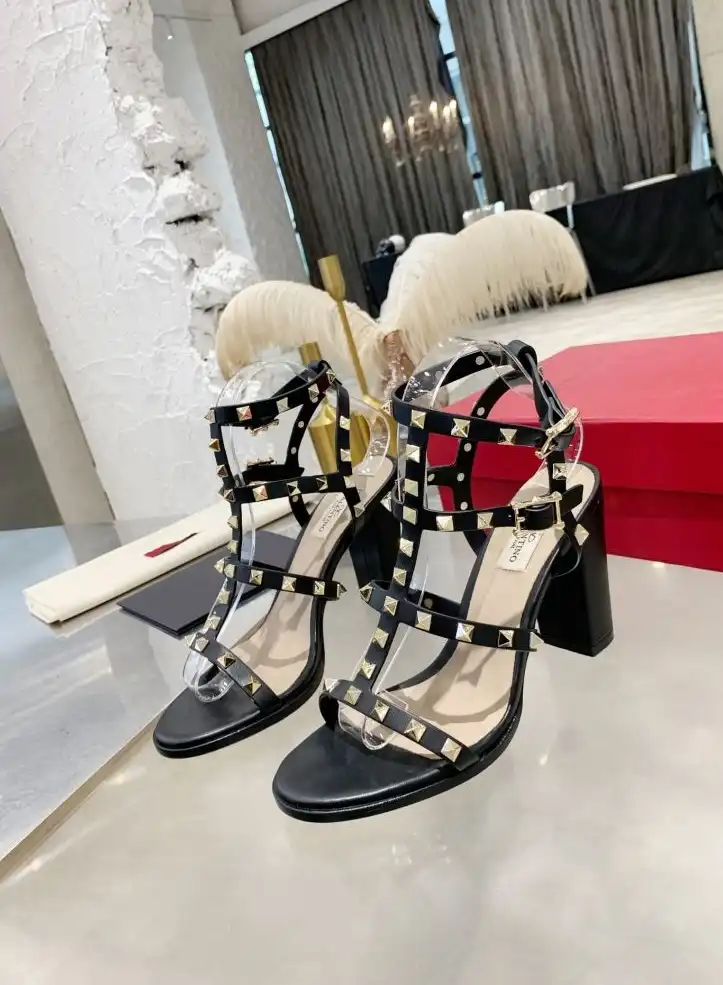 hype Valentino High Heels