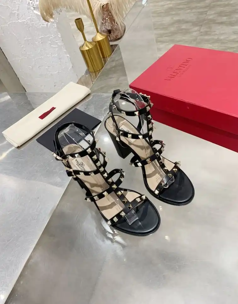 hype Valentino High Heels